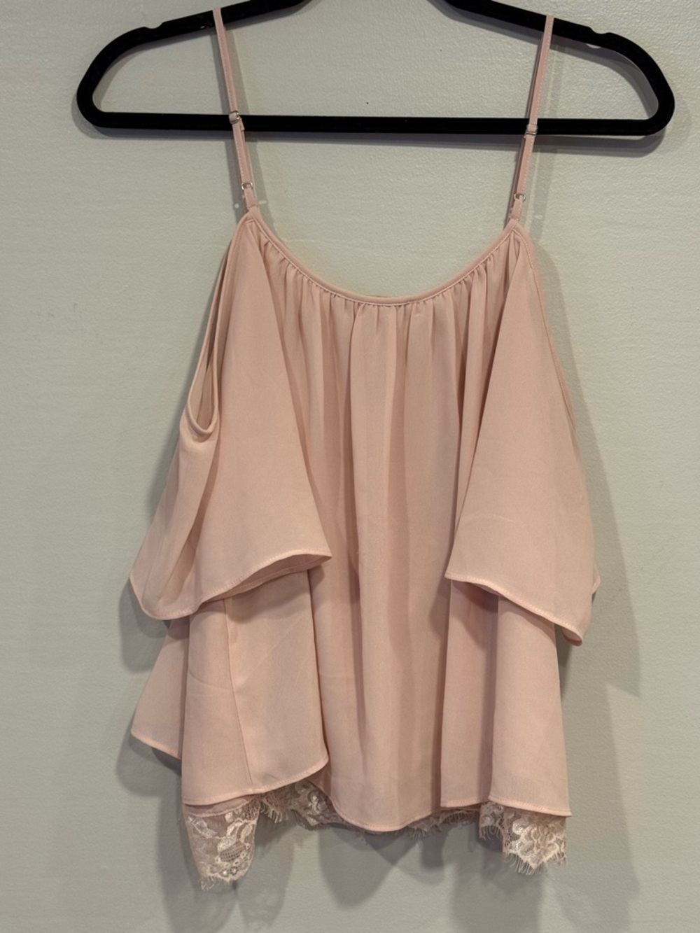 Forever 21 Contemporary Blush Pink Off-The-Shoulder Flowy Lace Hem Blouse Medium - Picture 4 of 8